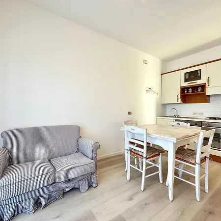 Tritone 12 - Carraro Immobiliare - Family Lido di Jesolo